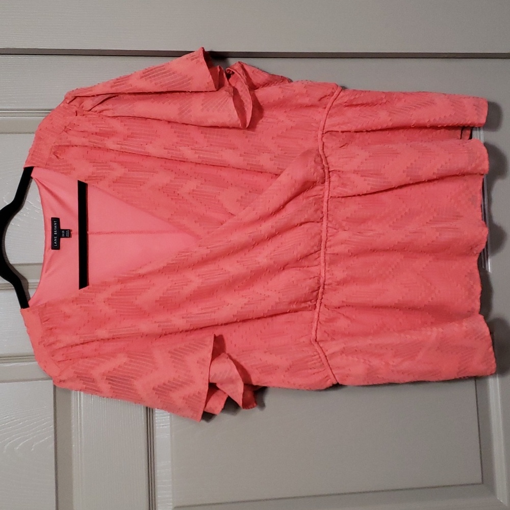 Lane Bryant surplice bust textured fabric lined top size 26/28